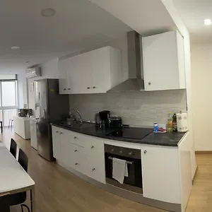 https://manrique-rooms.es-andalucia.com